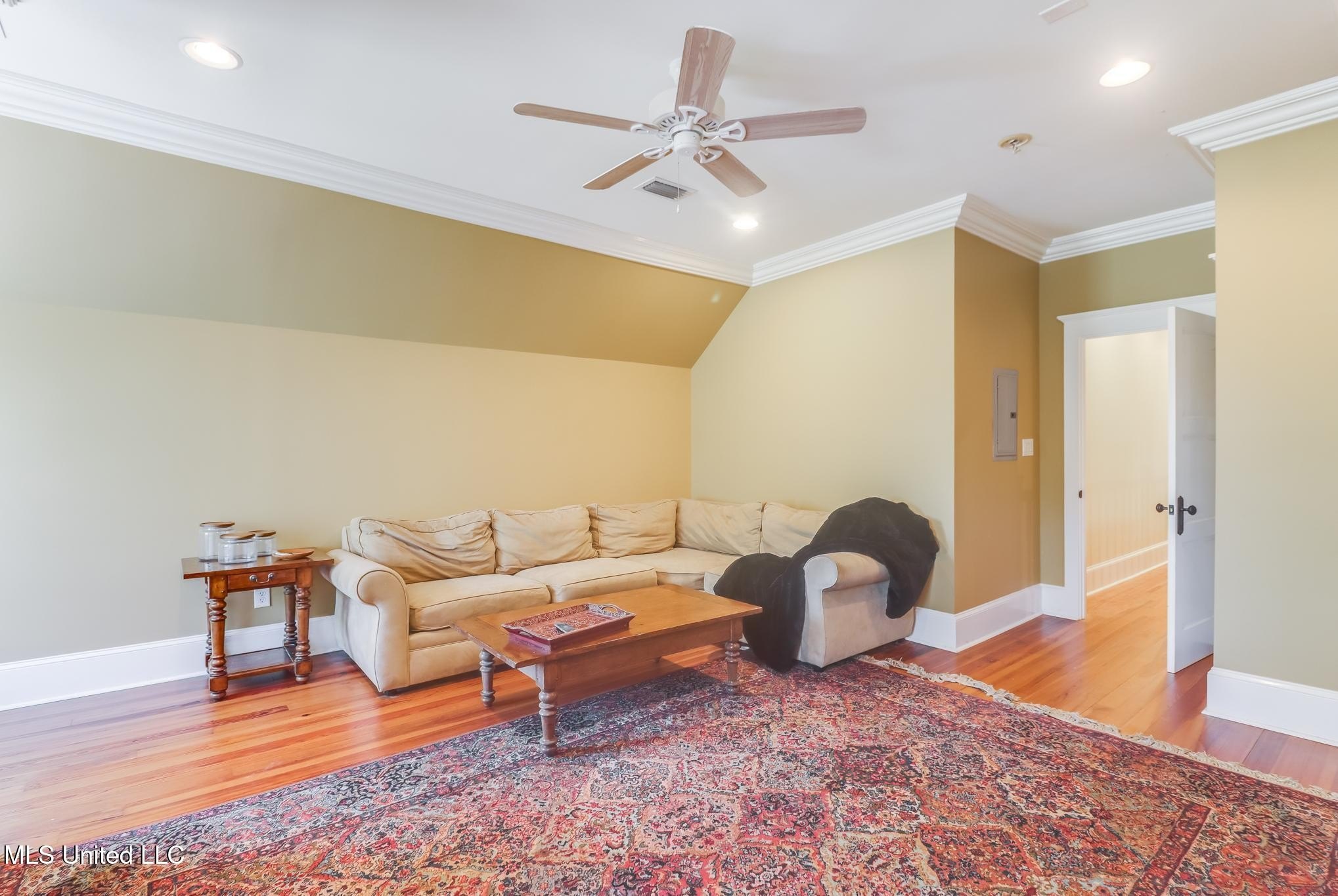 Pascagoula, Mississippi, 39581, United States, 5 Bedrooms Bedrooms, ,6 BathroomsBathrooms,Residential,For Sale,1977278