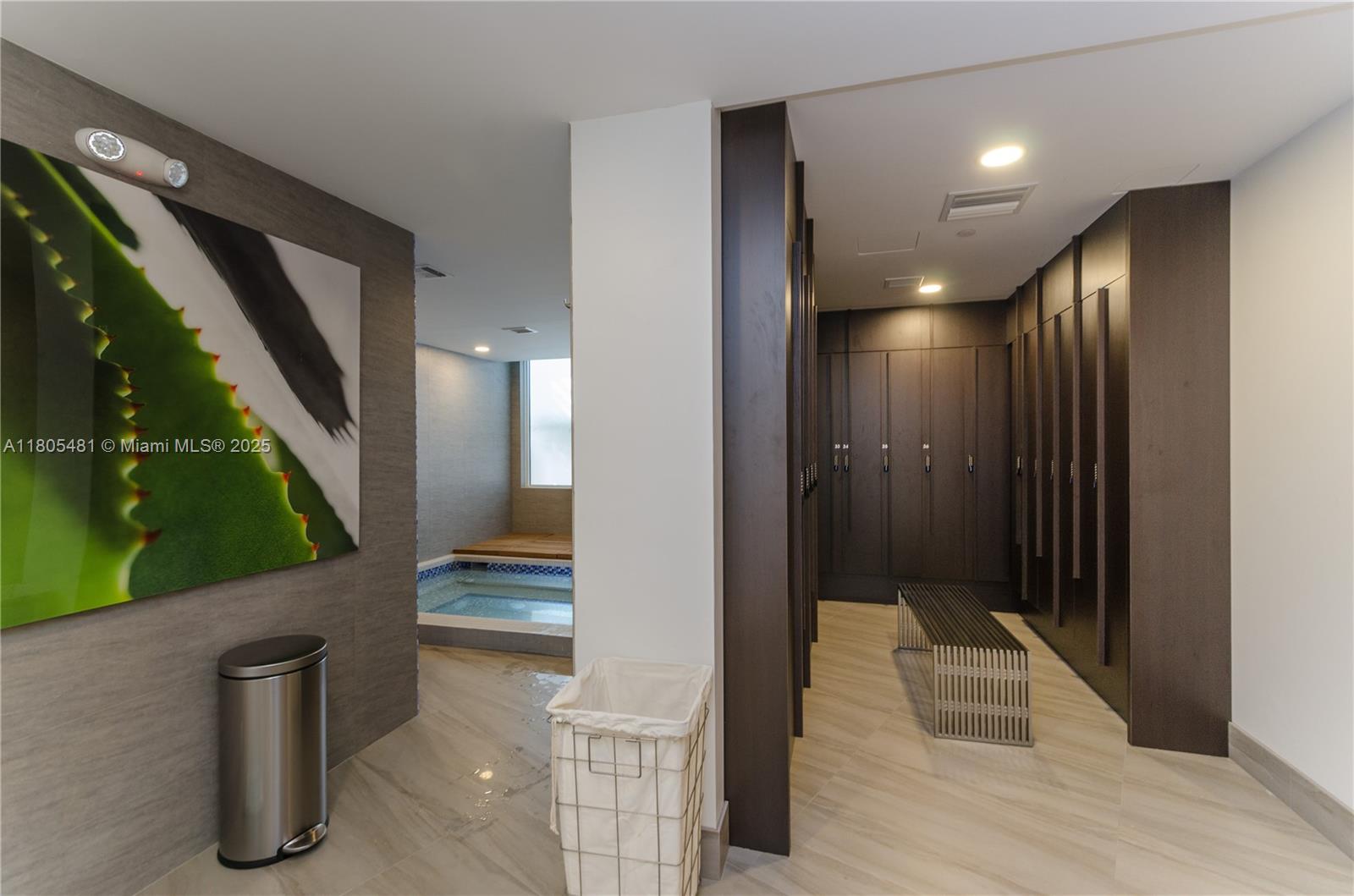 Aventura, Florida, 33180, United States, 2 Bedrooms Bedrooms, ,2 BathroomsBathrooms,Residential,For Sale,1827692