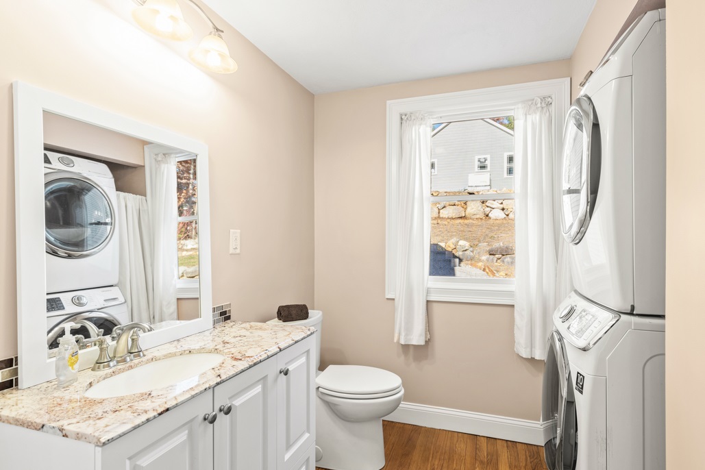 Billerica, Massachusetts, 01821, United States, 4 Bedrooms Bedrooms, ,4 BathroomsBathrooms,Residential,For Sale,1935395