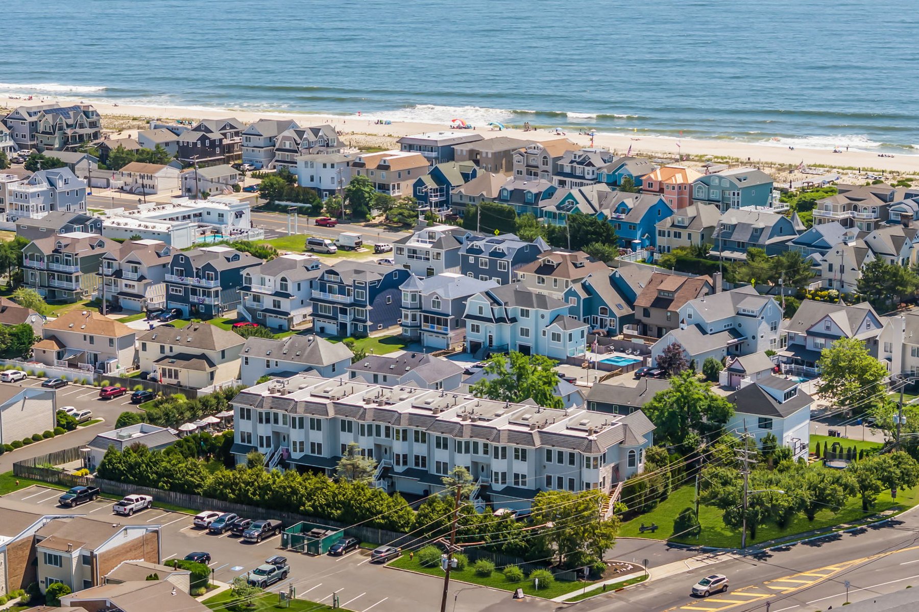  Rare End-Unit Coastal Townhome - 物件實景