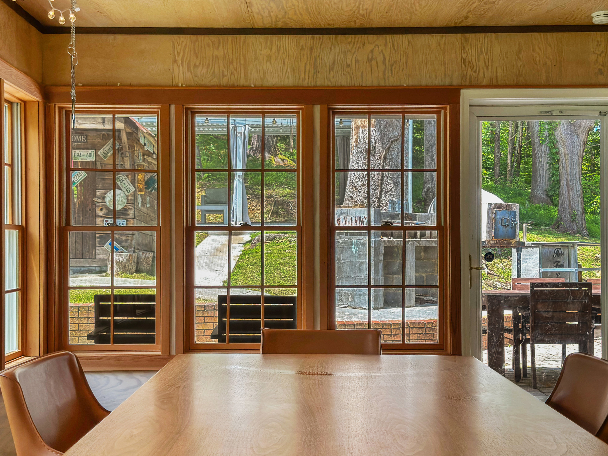 Gatlinburg, Tennessee, 37738, United States, 4 Bedrooms Bedrooms, ,3 BathroomsBathrooms,Residential,For Sale,1974957