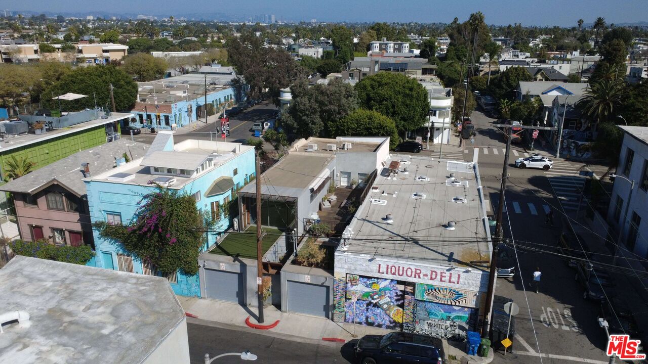 Venice, California, 90291, United States, 2 Bedrooms Bedrooms, ,2 BathroomsBathrooms,Residential,For Sale,1989635