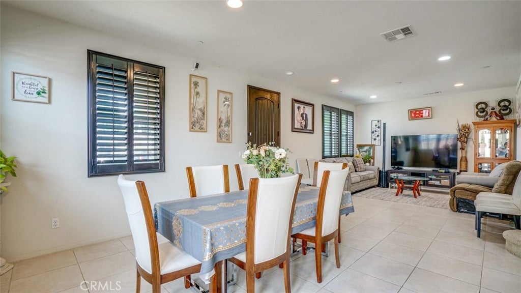 Santa Ana, California, 92703, United States, 4 Bedrooms Bedrooms, ,3 BathroomsBathrooms,Residential,For Sale,1793087
