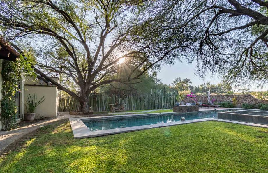 San Miguel de Allende, Guanajuato, 37893, Mexico, 5 Bedrooms Bedrooms, ,5 BathroomsBathrooms,Residential,For Sale,1991635