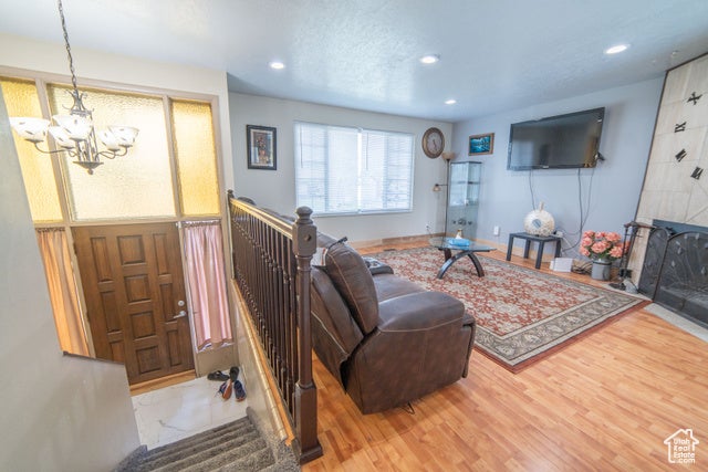 Sandy, Utah, 84093, United States, 4 Bedrooms Bedrooms, ,1 BathroomBathrooms,Residential,For Sale,1975577