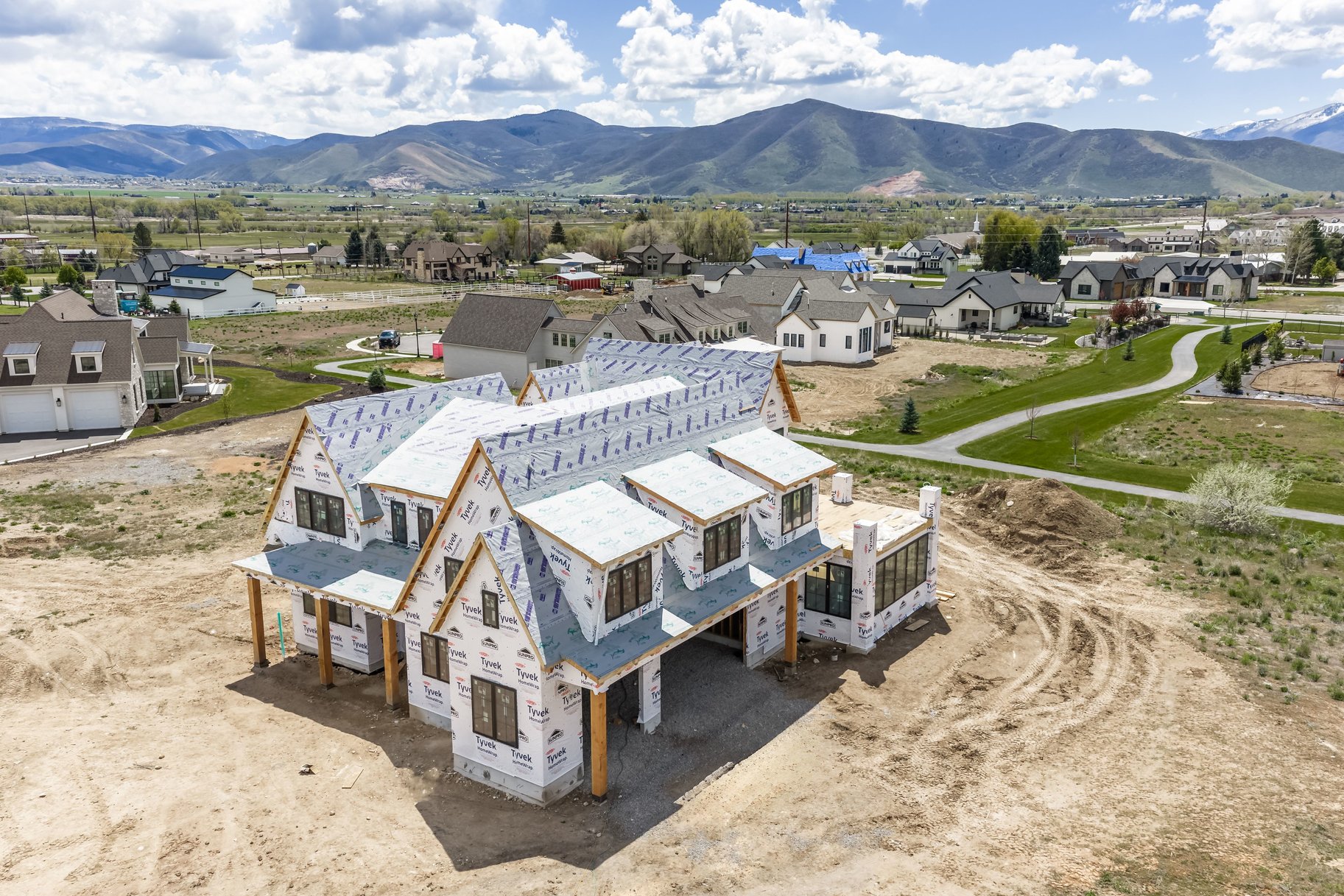  Thoughtfully Designed Home in the Heart of Midway with Mountain Views - 物件實景