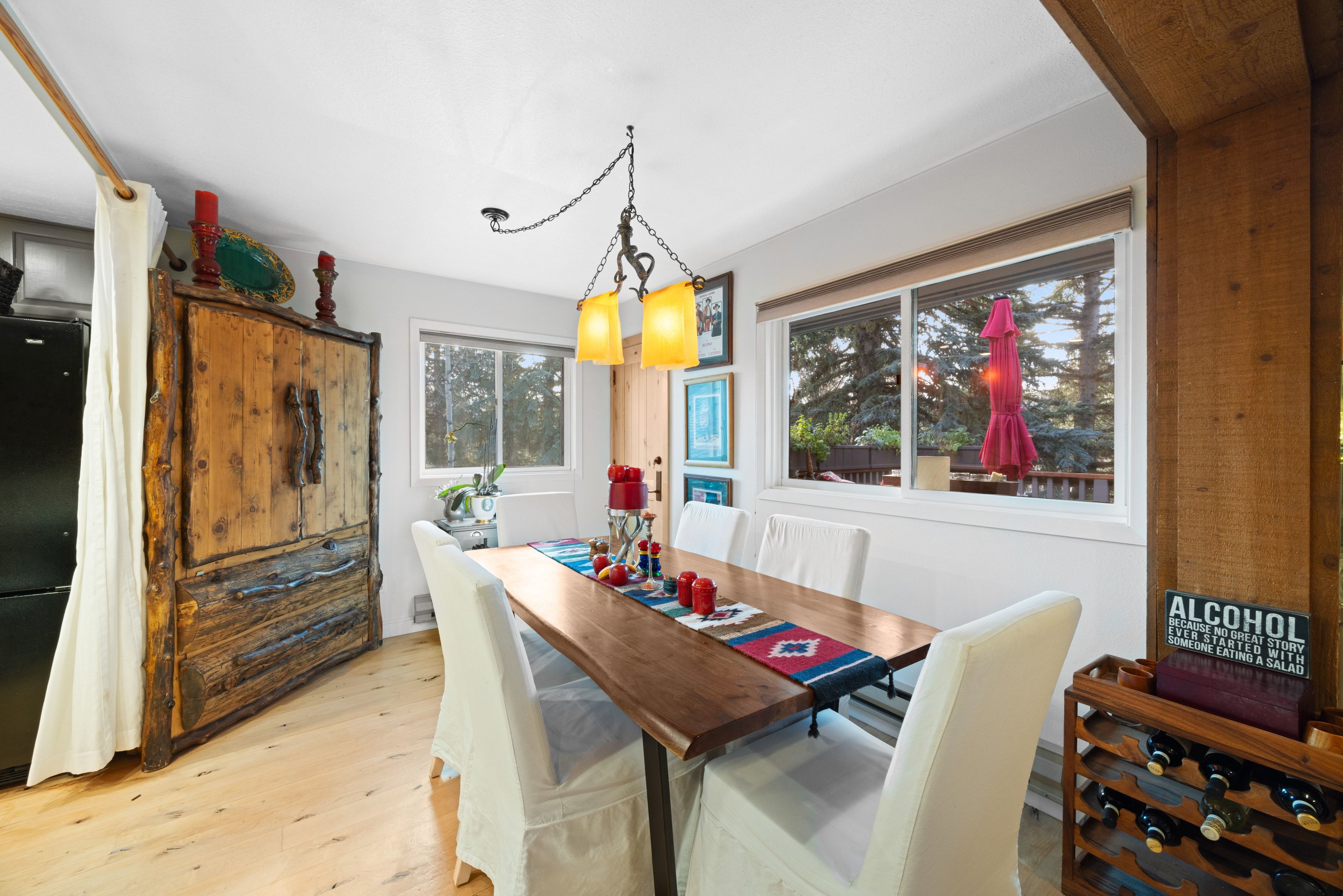  Beautifully Updated Two-Bedroom Elkhorn Condominium - 物件實景