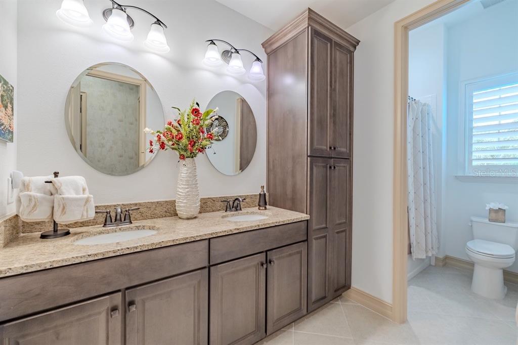 Wesley Chapel, Florida, 33543, United States, 4 Bedrooms Bedrooms, ,5 BathroomsBathrooms,Residential,For Sale,1838527