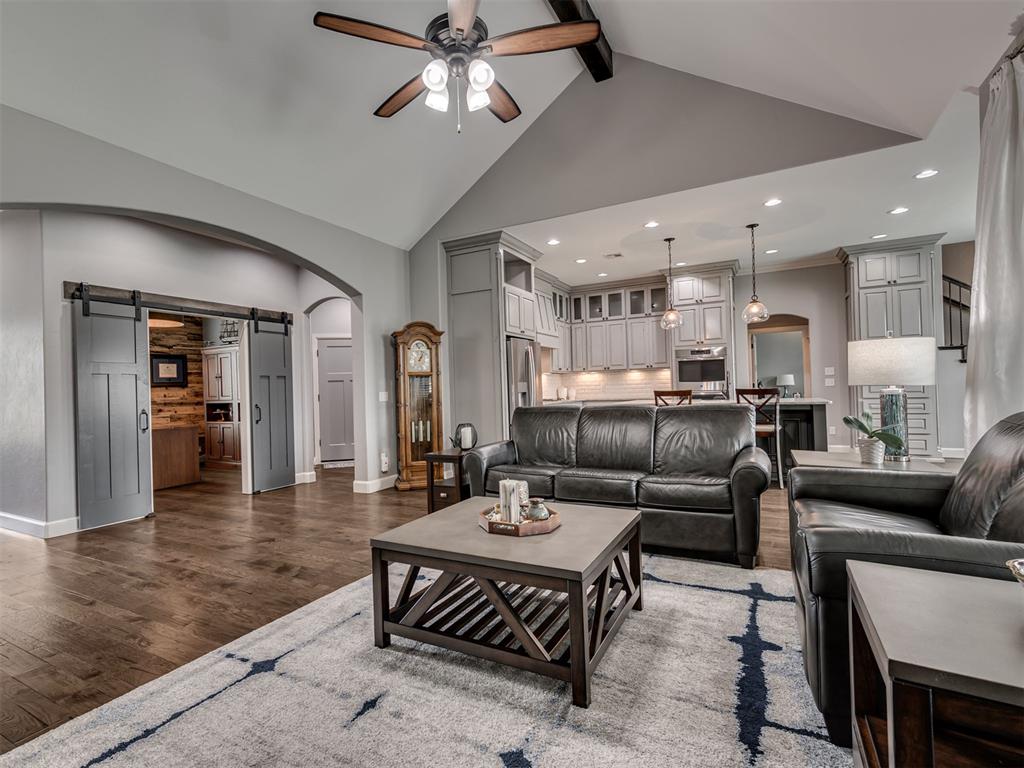 Mustang, Oklahoma, 73064, United States, 4 Bedrooms Bedrooms, ,4 BathroomsBathrooms,Residential,For Sale,1908407