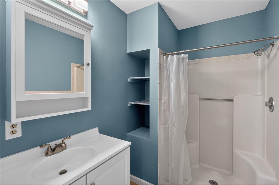 Lower Saucon Twp, Pennsylvania, 18055, United States, 5 Bedrooms Bedrooms, ,4 BathroomsBathrooms,Residential,For Sale,2048315