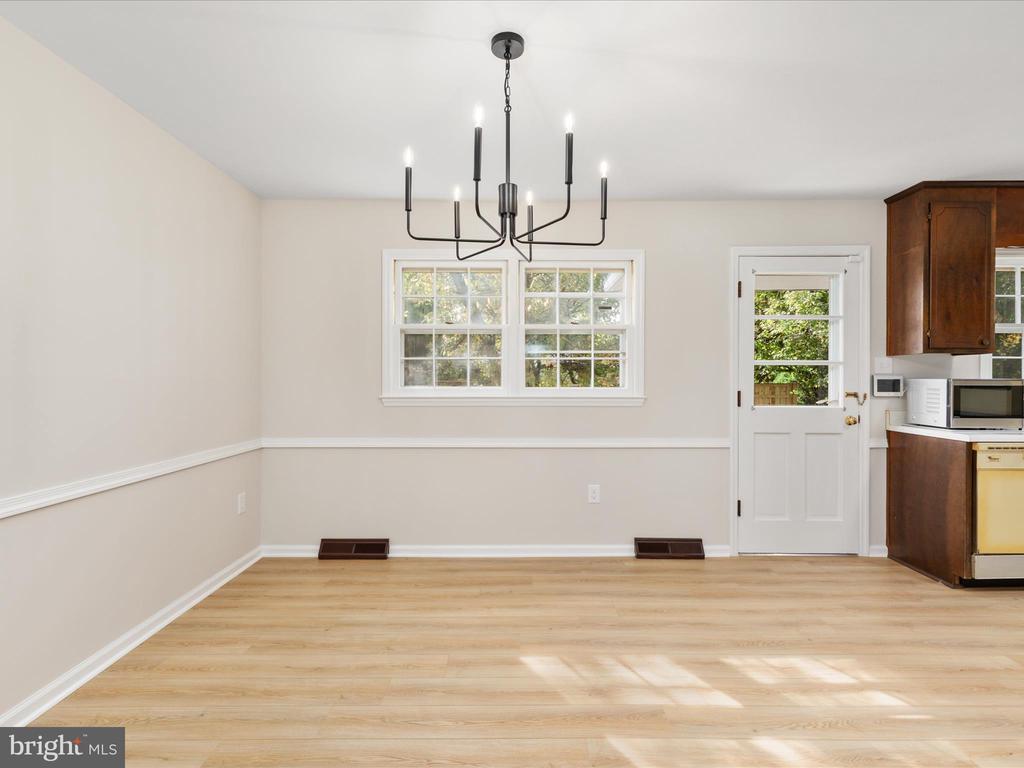 Leesburg, Virginia, 20176, United States, 6 Bedrooms Bedrooms, ,3 BathroomsBathrooms,Residential,For Sale,1979496