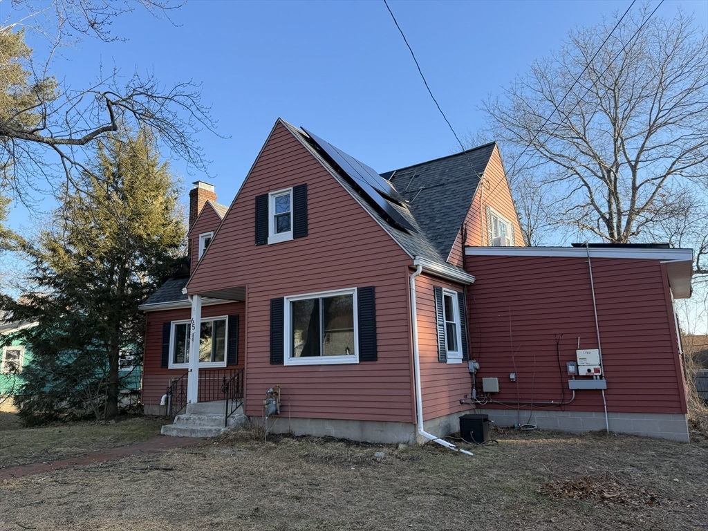 Methuen, Massachusetts, 01844, United States, 3 Bedrooms Bedrooms, ,2 BathroomsBathrooms,Residential,For Sale,2010745