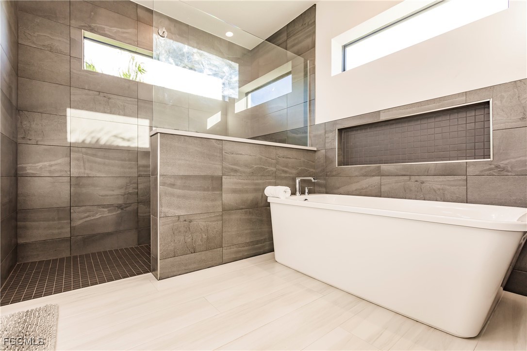 Cape Coral, Florida, 33914, United States, 3 Bedrooms Bedrooms, ,3 BathroomsBathrooms,Residential,For Sale,1974026