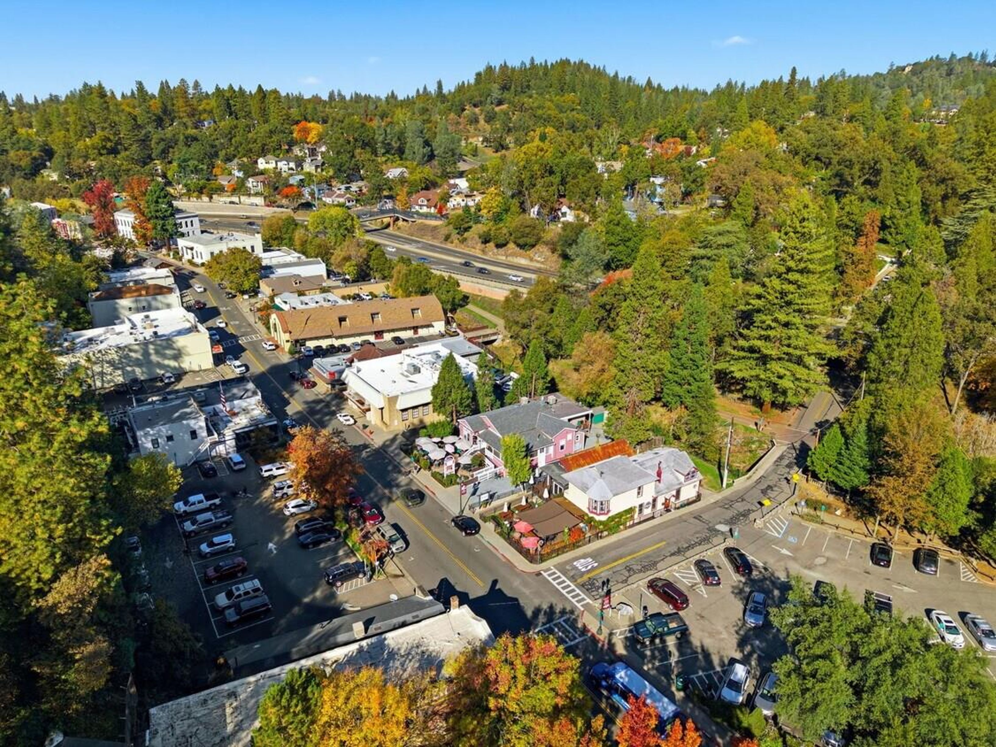  589 Main Street, Placerville, CA 95667 - 物件實景