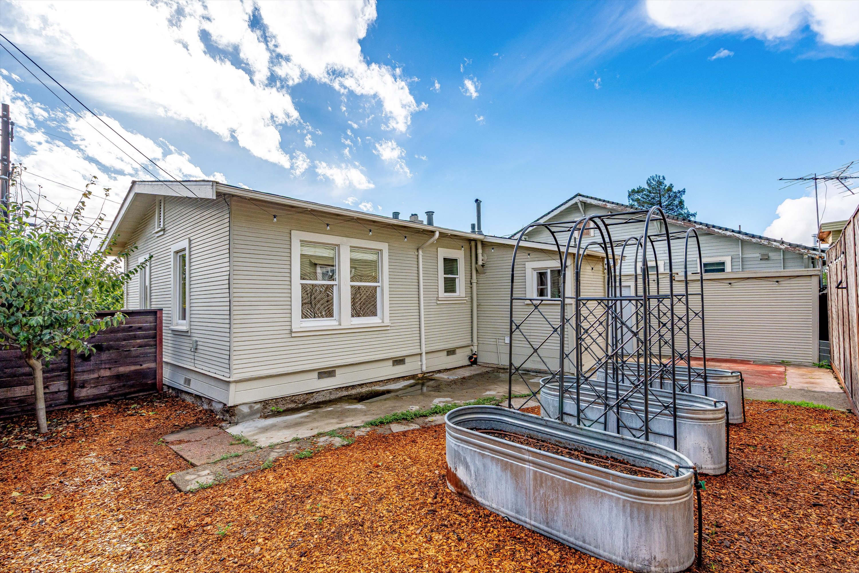  3661 Loma Vista Avenue, Oakland, CA 94619 - 物件實景