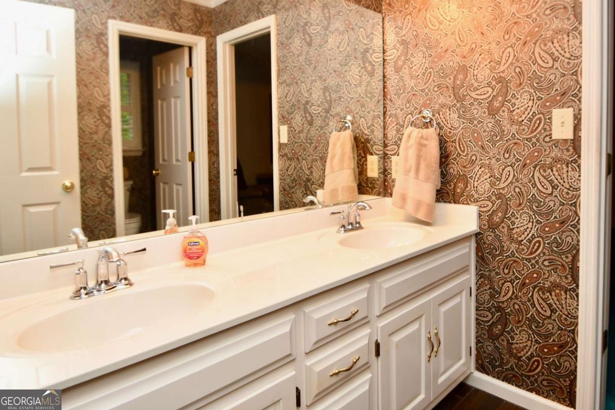 Athens, Georgia, 30606, United States, 4 Bedrooms Bedrooms, ,4 BathroomsBathrooms,Residential,For Sale,1985202