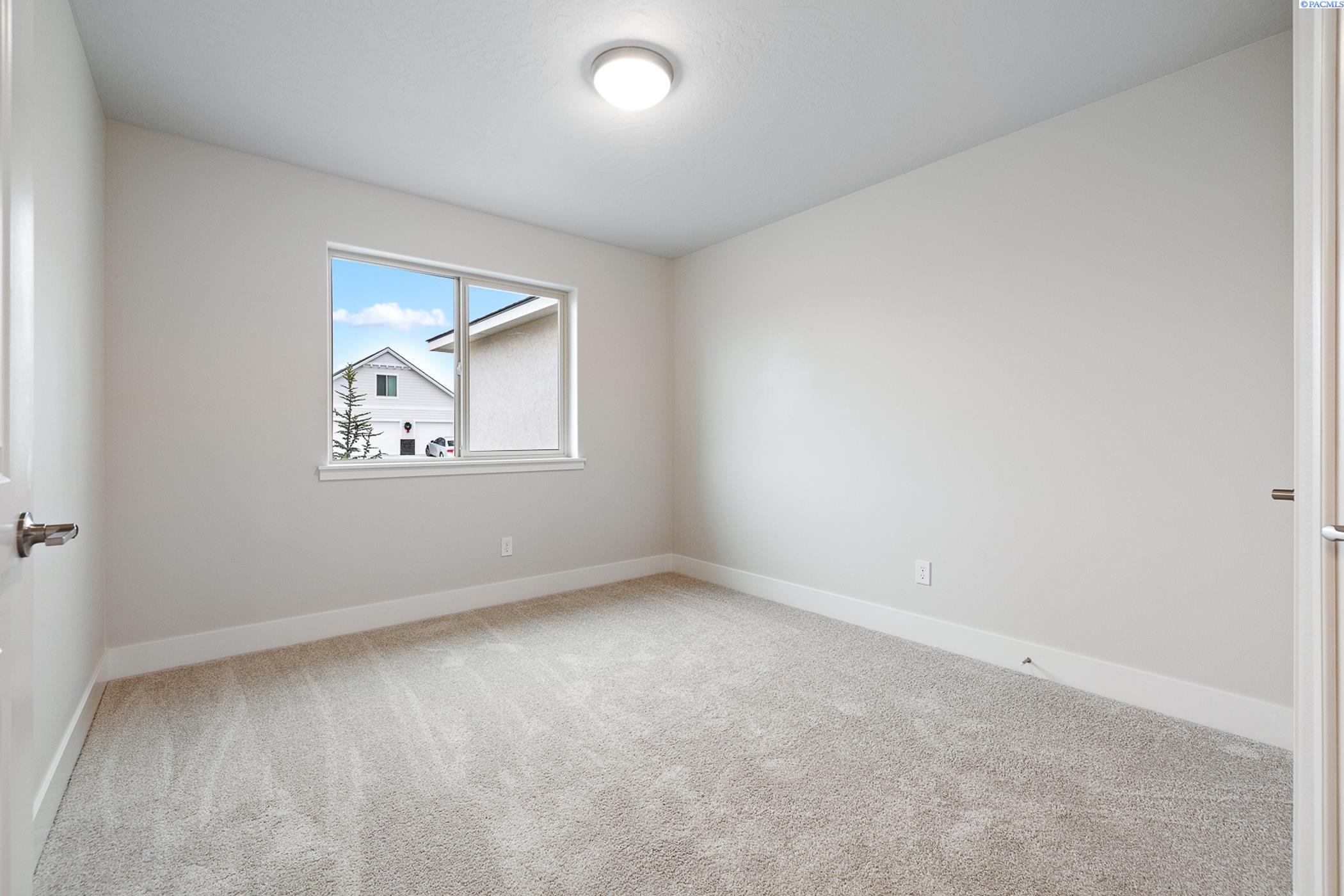 Pasco, Washington, 99301, United States, 4 Bedrooms Bedrooms, ,1 BathroomBathrooms,Residential,For Sale,1874213
