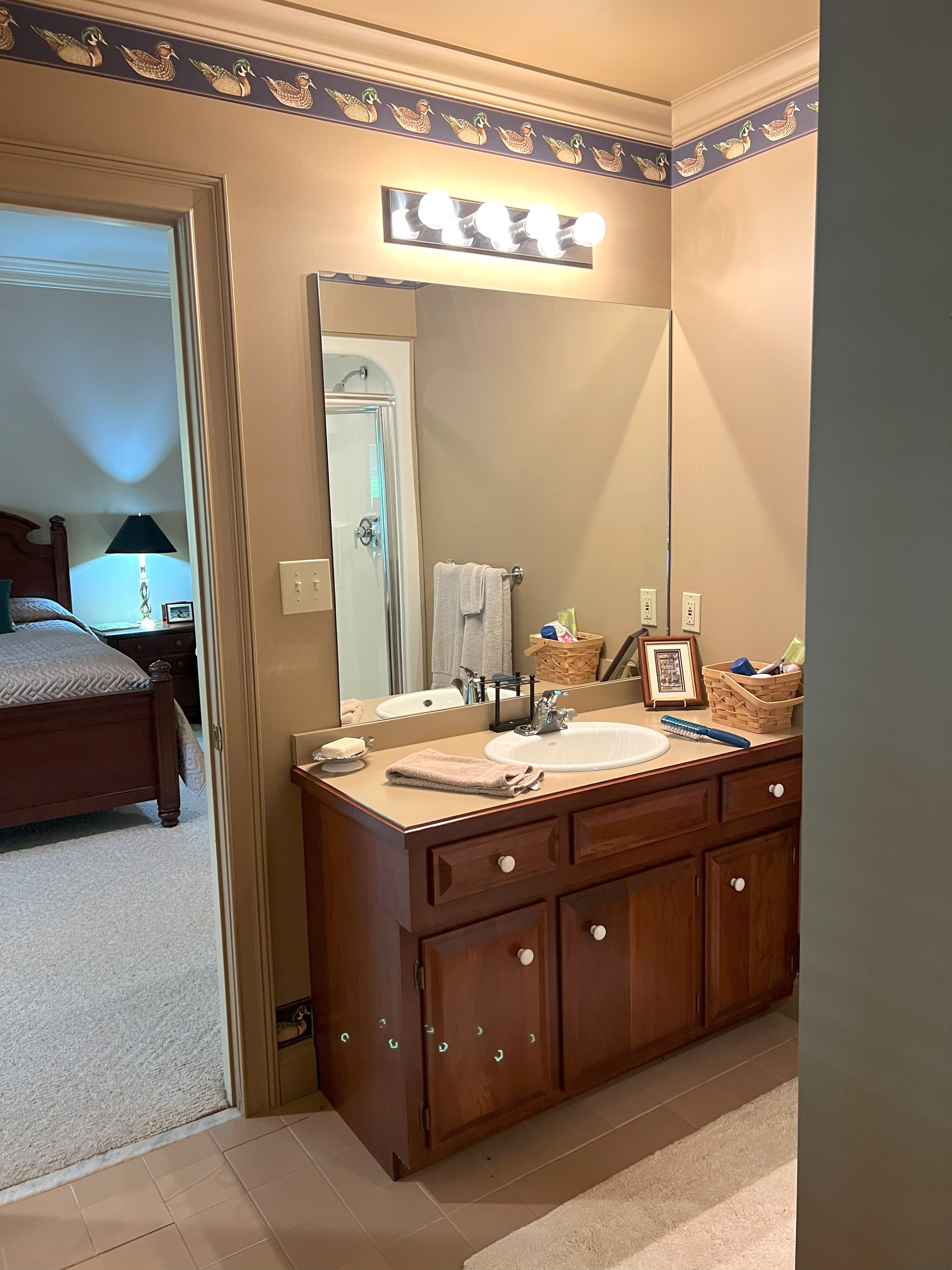 Frankfort, Kentucky, 40601, United States, 5 Bedrooms Bedrooms, ,4 BathroomsBathrooms,Residential,For Sale,1983551