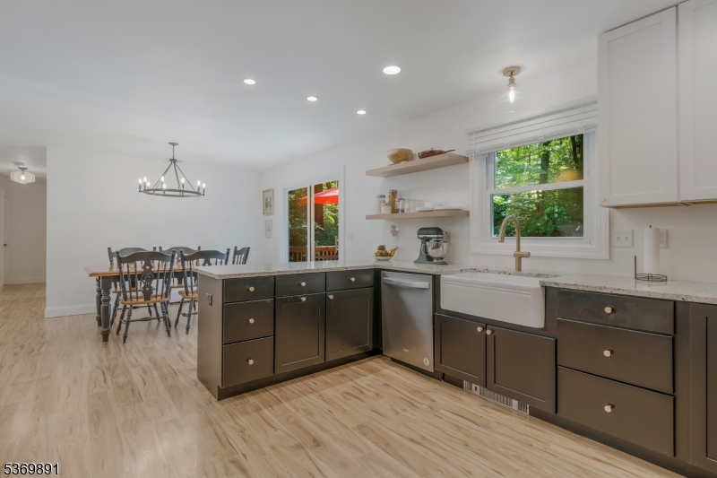Bethlehem Twp., New Jersey, 08802, United States, 3 Bedrooms Bedrooms, ,2 BathroomsBathrooms,Residential,For Sale,1949584