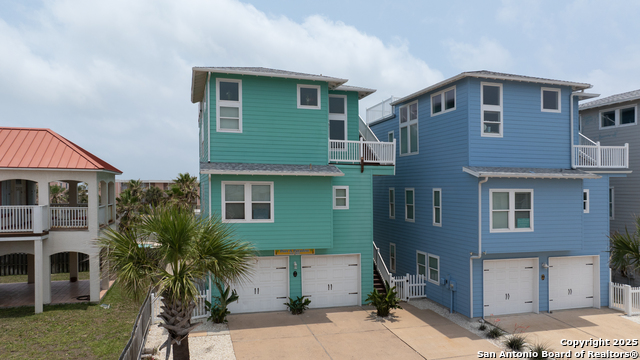 Port Aransas, Texas, 78373, United States, 4 Bedrooms Bedrooms, ,4 BathroomsBathrooms,Residential,For Sale,1839202