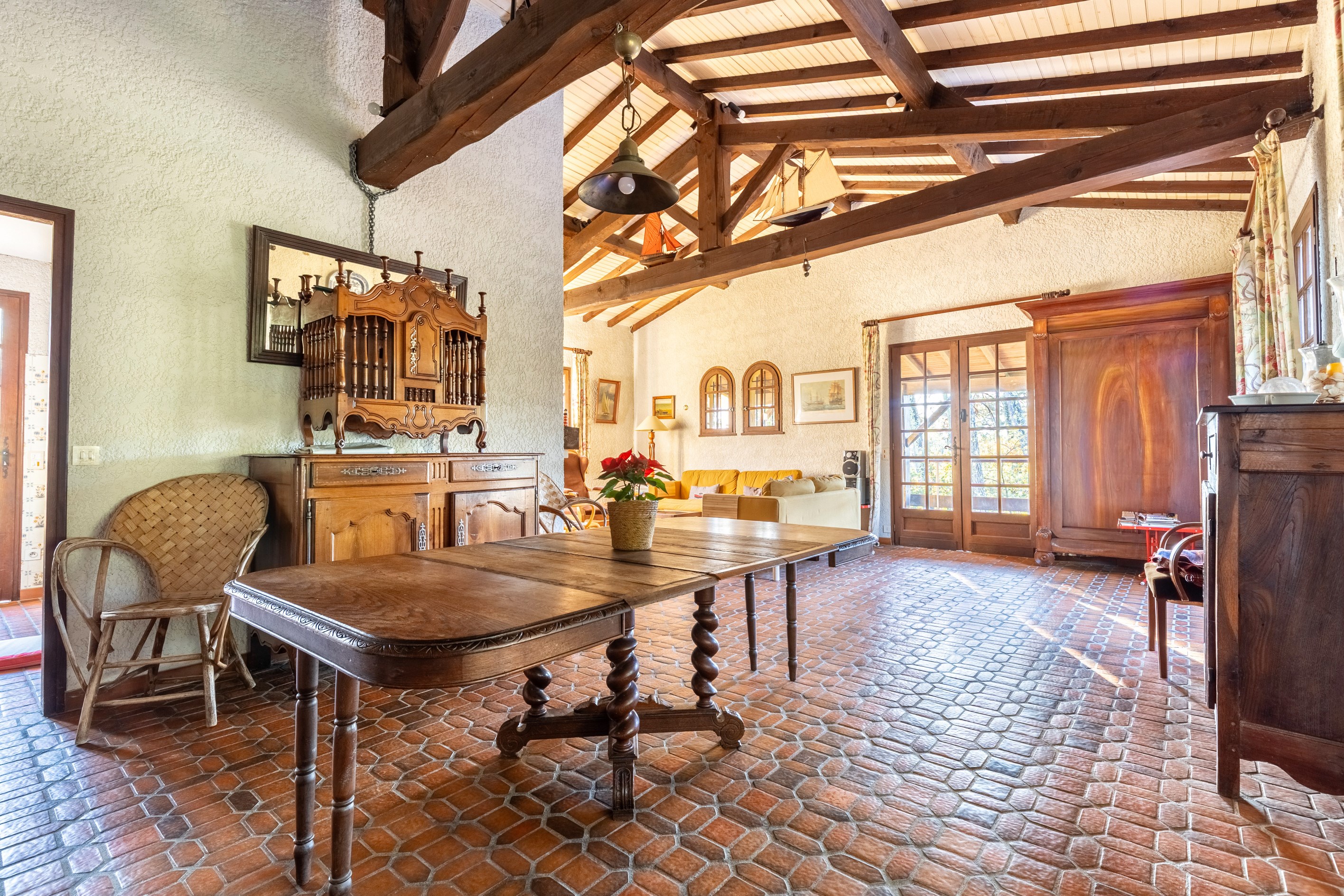  FAMILY VILLA IN A QUIET LOCATION NEAR THE MARKET OF PIRAILLAN - 物件實景