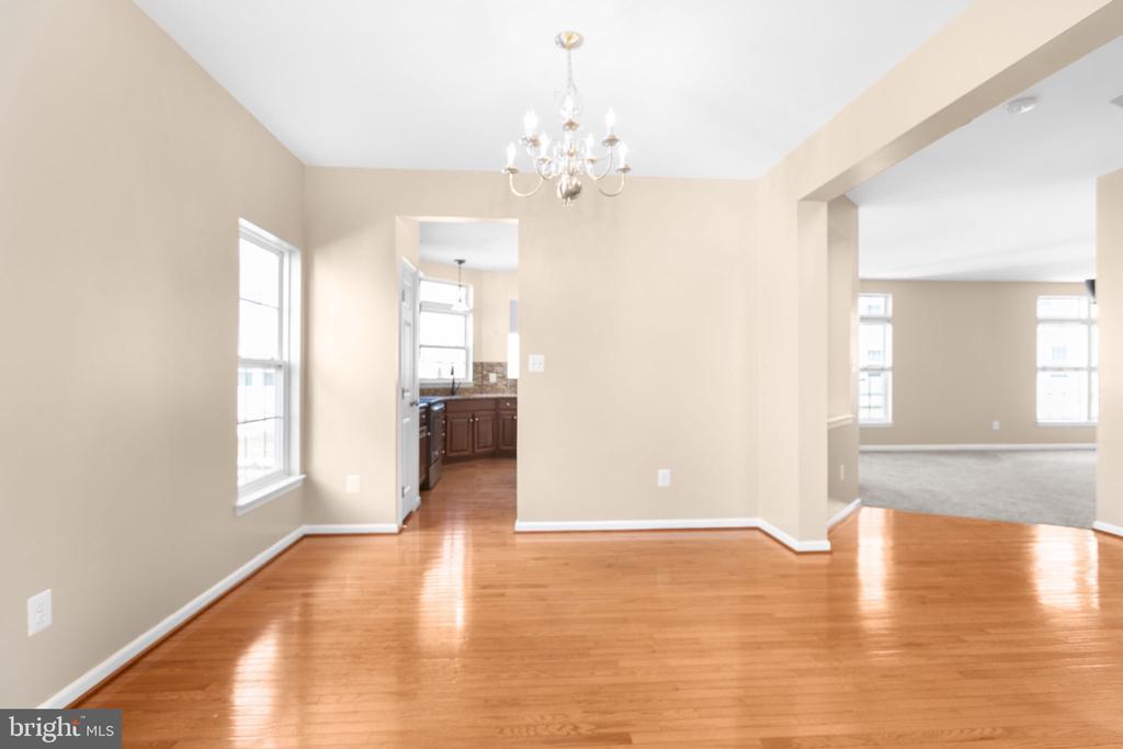 Fredericksburg, Virginia, 22407, United States, 4 Bedrooms Bedrooms, ,4 BathroomsBathrooms,Residential,For Sale,1883172