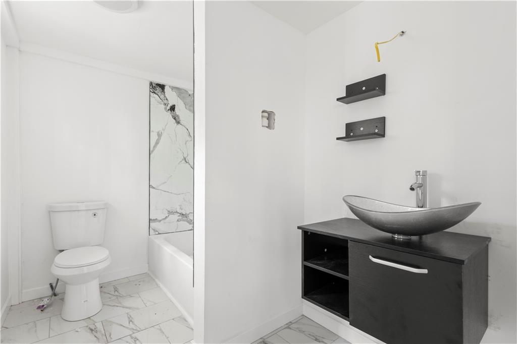 Cranston, Rhode Island, 02921, United States, 6 Bedrooms Bedrooms, ,2 BathroomsBathrooms,Residential,For Sale,2005214