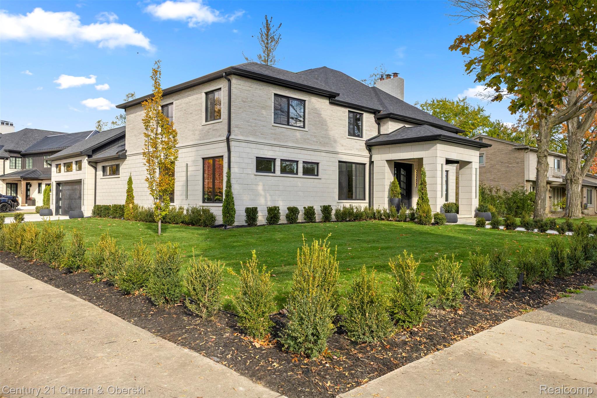 Dearborn, Michigan, 48128, United States, 5 Bedrooms Bedrooms, ,5 BathroomsBathrooms,Residential,For Sale,2030794