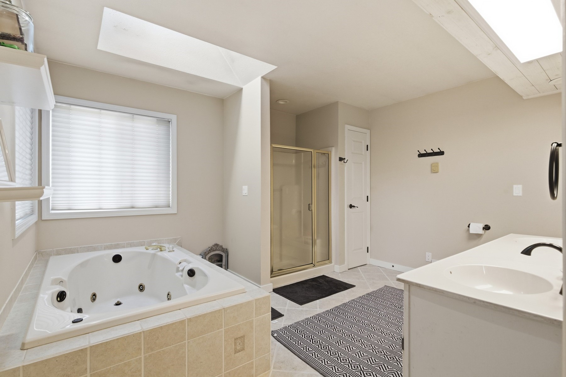  611 Ponder Point Dr - 物件實景