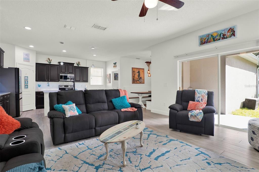 Winter Garden, Florida, 34787, United States, 6 Bedrooms Bedrooms, ,3 BathroomsBathrooms,Residential,For Sale,1907719