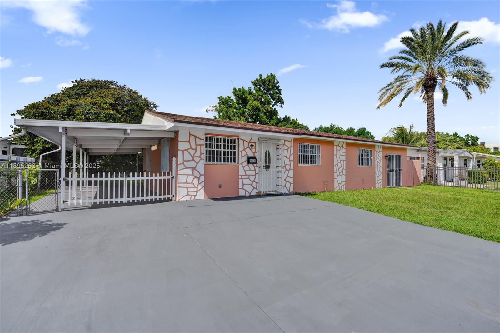 Miami, Florida, 33189, United States, 4 Bedrooms Bedrooms, ,2 BathroomsBathrooms,Residential,For Sale,1965129