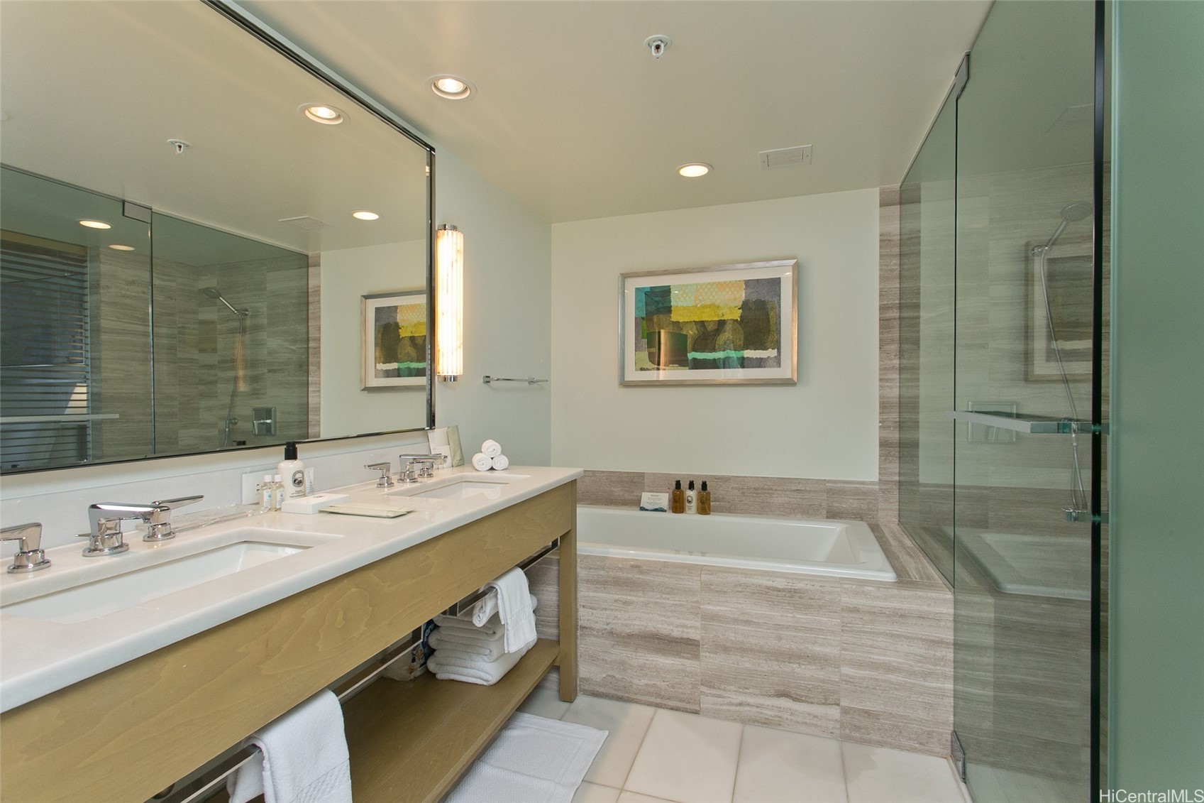 Honolulu, Hawaii, 96815, United States, 1 Bedroom Bedrooms, ,1 BathroomBathrooms,Residential,For Sale,1999887