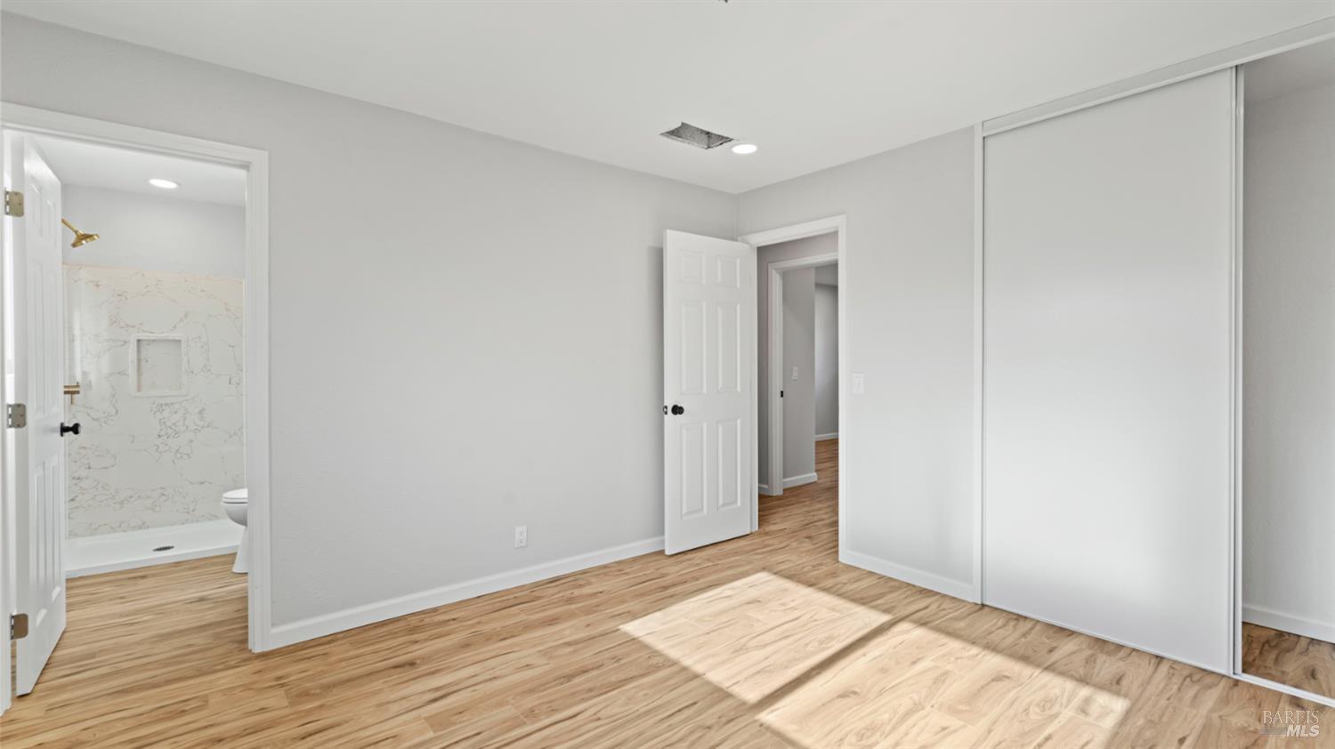 Vacaville, California, 95688, United States, 4 Bedrooms Bedrooms, ,2 BathroomsBathrooms,Residential,For Sale,2008554