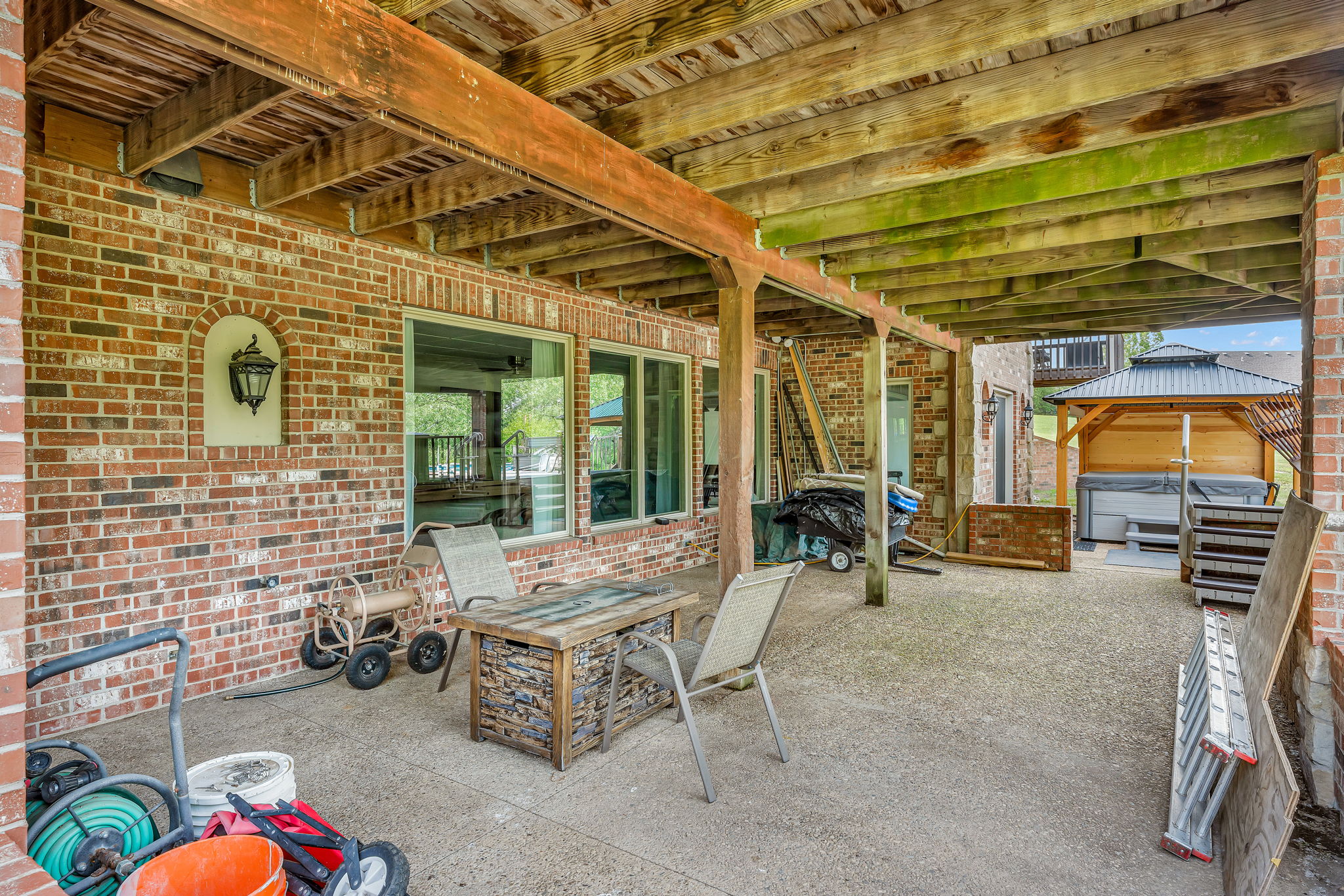 Topeka, Kansas, 66615, United States, 4 Bedrooms Bedrooms, ,8 BathroomsBathrooms,Residential,For Sale,1848877