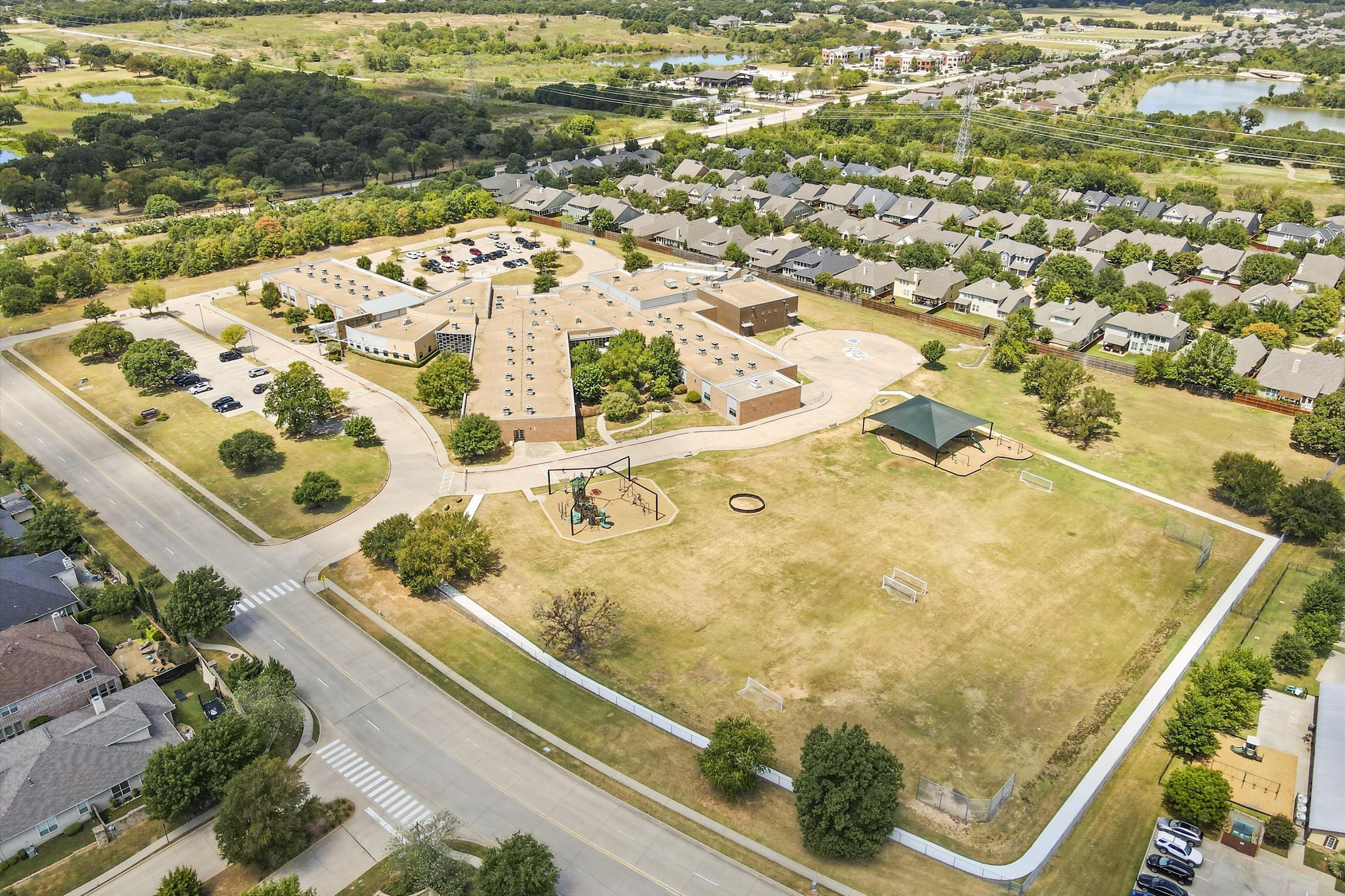  8912 Wyatt Circle, Lantana, TX, 76226 - 物件實景