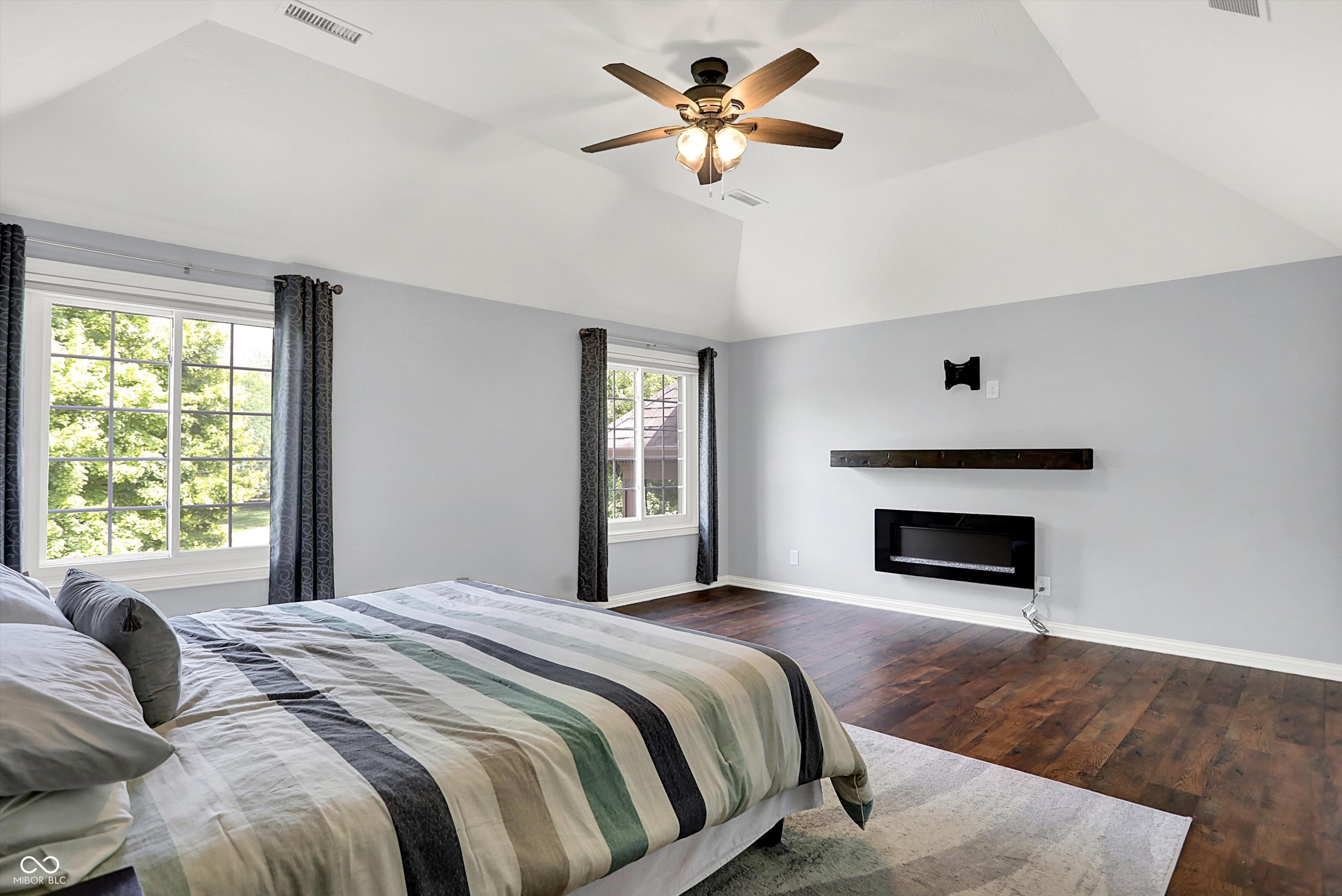 Carmel, Indiana, 46032, United States, 5 Bedrooms Bedrooms, ,5 BathroomsBathrooms,Residential,For Sale,2005635