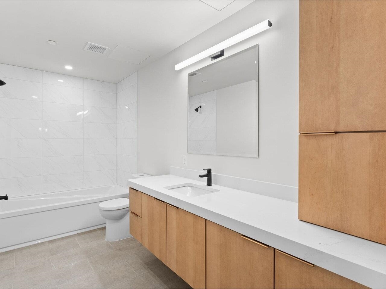 Burlington, Vermont, 05401, United States, 2 Bedrooms Bedrooms, ,1 BathroomBathrooms,Residential,For Sale,1777714