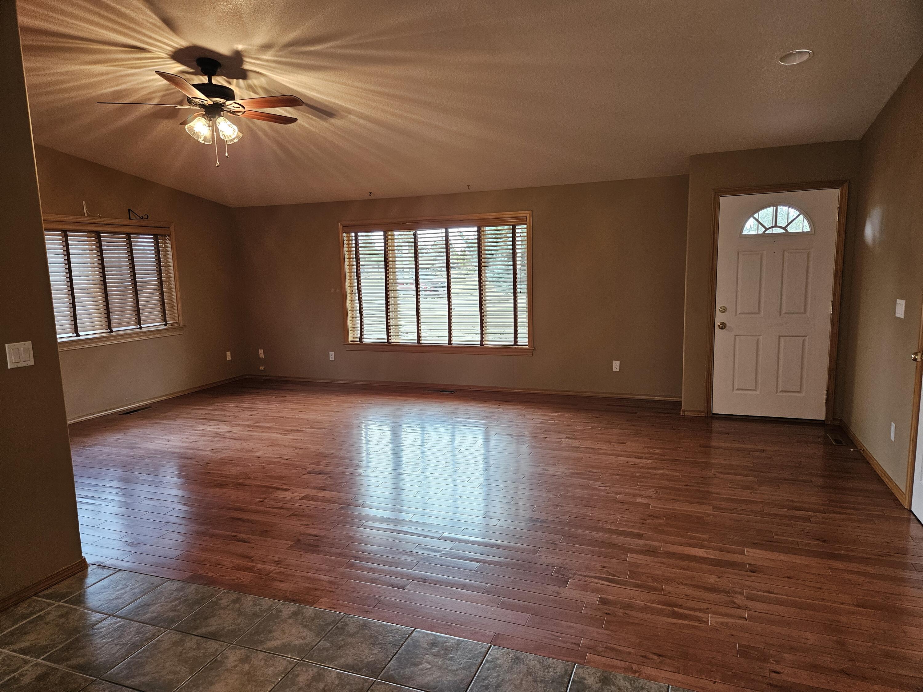 Redmond, Oregon, 97756, United States, 3 Bedrooms Bedrooms, ,2 BathroomsBathrooms,Residential,For Sale,1931963