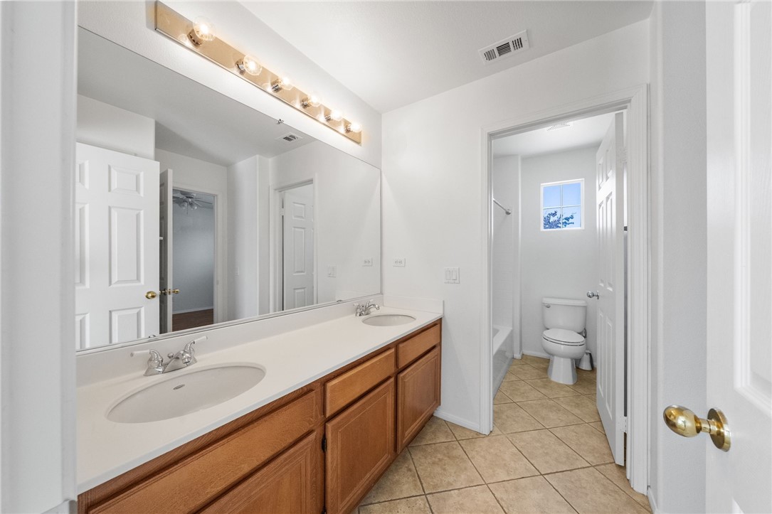 Murrieta, California, 92562, United States, 5 Bedrooms Bedrooms, ,3 BathroomsBathrooms,Residential,For Sale,1983032