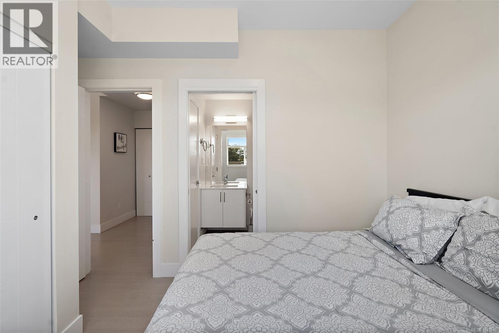 VIEW ROYAL, British Columbia, V9A 2P8, CA, 2 Bedrooms Bedrooms, ,2 BathroomsBathrooms,Residential,For Sale,1949465