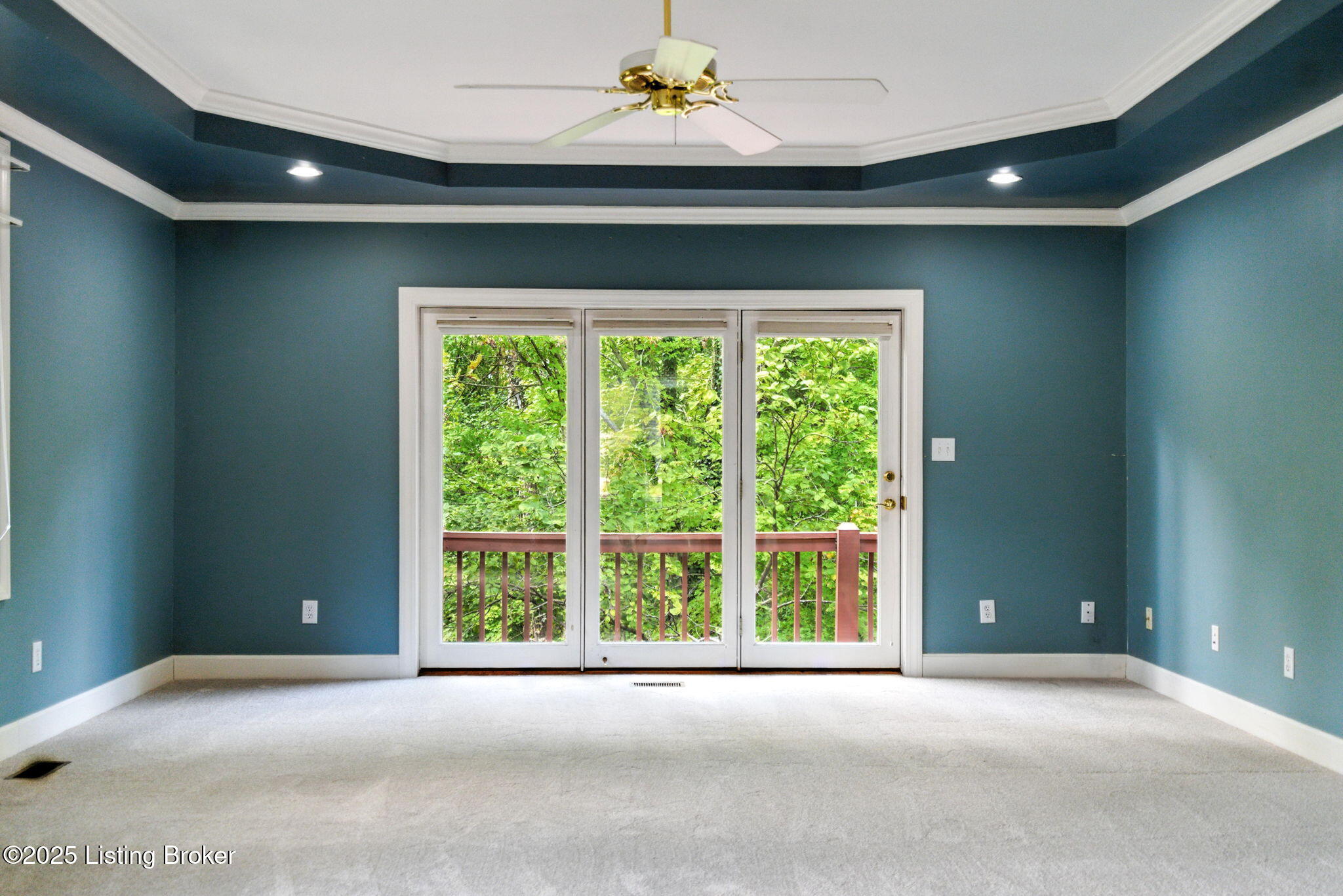 Prospect, Kentucky, 40059, United States, 4 Bedrooms Bedrooms, ,4 BathroomsBathrooms,Residential,For Sale,1941807