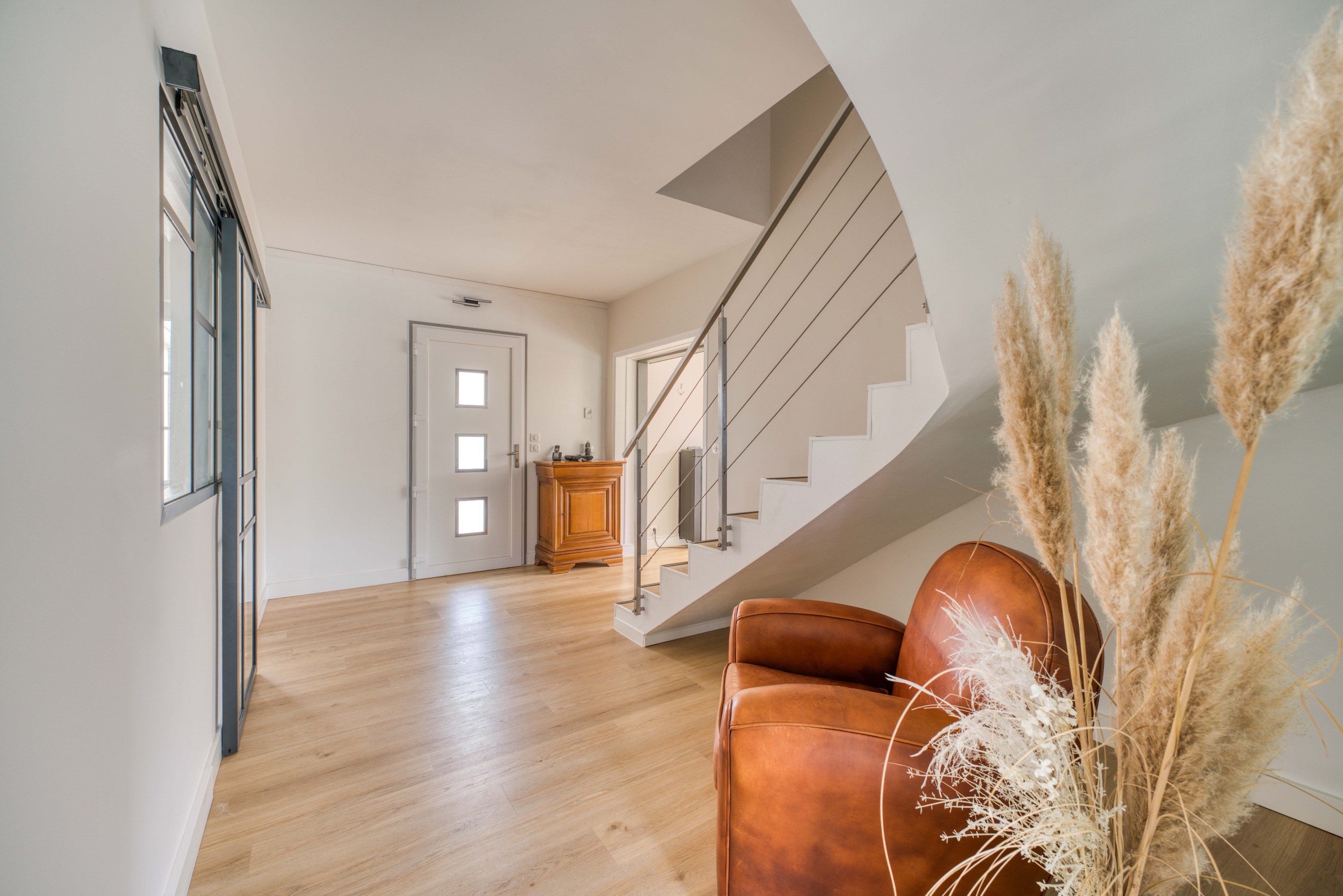  Contemporary Villa Just 10 Minutes from the Beaches - 物件實景