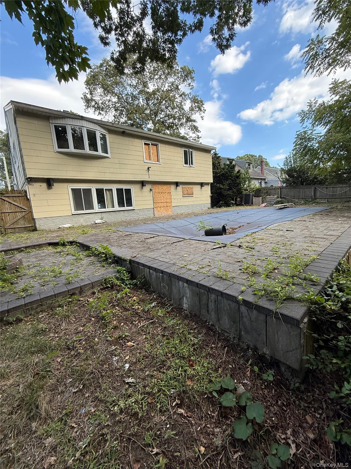 Massapequa Park, New York, 11762, United States, 4 Bedrooms Bedrooms, ,3 BathroomsBathrooms,Residential,For Sale,1949426