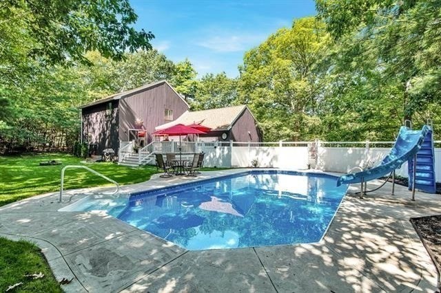 Derry, New Hampshire, 03038, United States, 3 Bedrooms Bedrooms, ,3 BathroomsBathrooms,Residential,For Sale,1928309