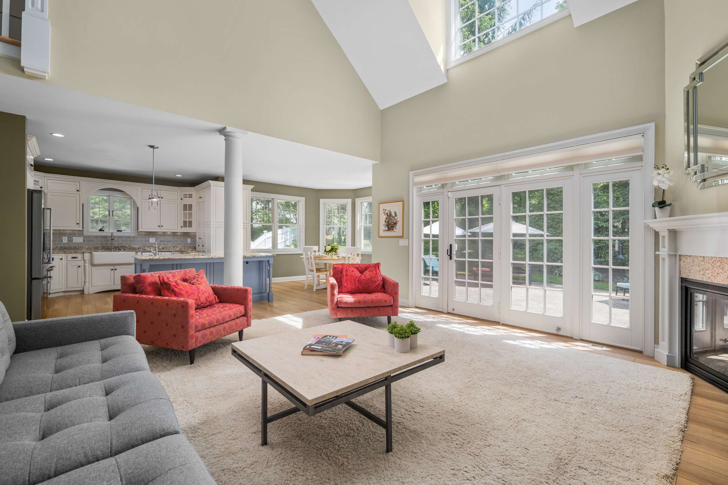  Shingle Style Colonial With Deep Water Dock Access - 物件實景