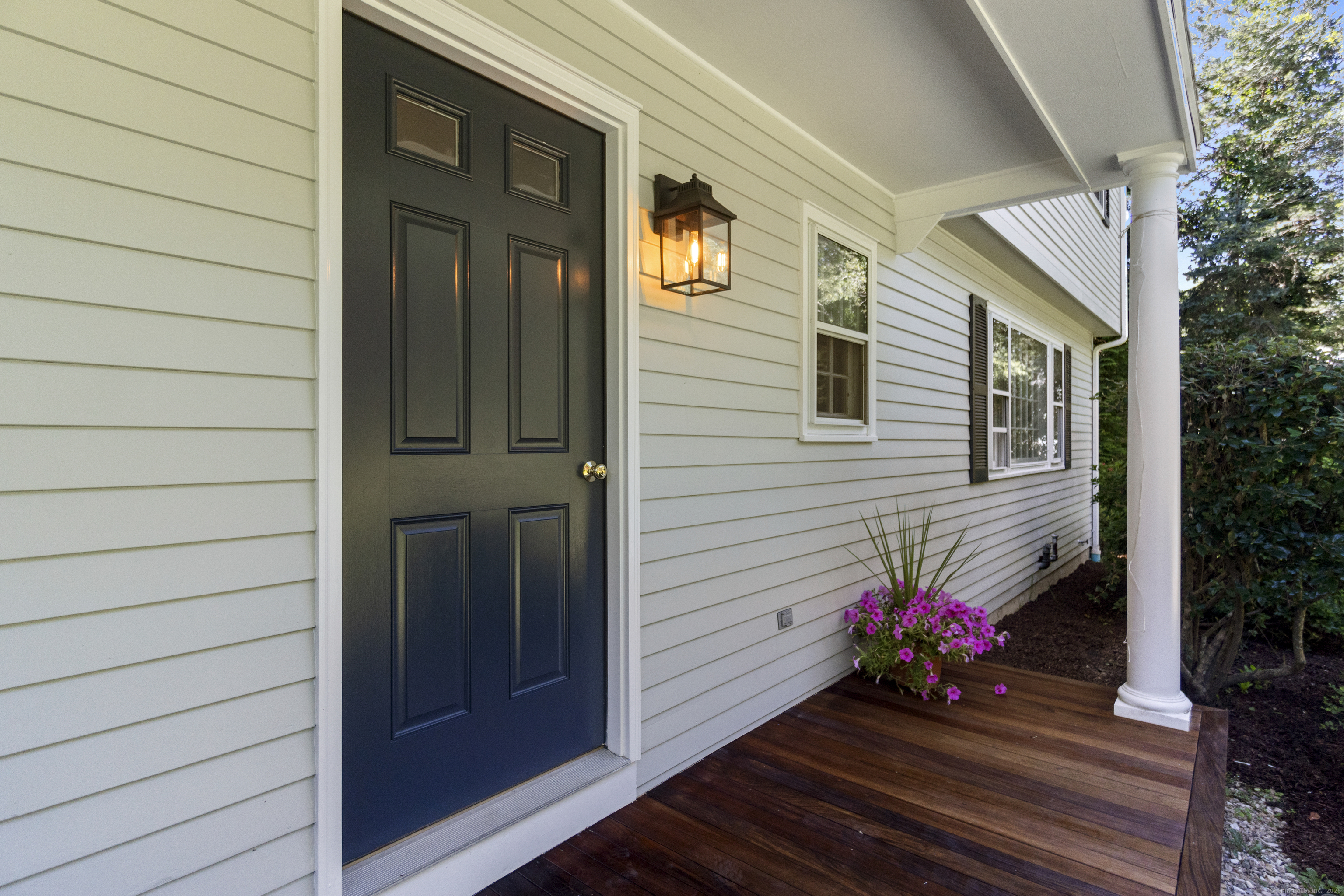 Old Lyme, Connecticut, 06371, United States, 4 Bedrooms Bedrooms, ,2 BathroomsBathrooms,Residential,For Sale,1901139
