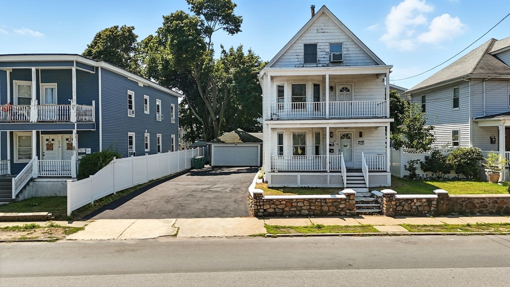 Lynn, Massachusetts, 01902, United States, 5 Bedrooms Bedrooms, ,3 BathroomsBathrooms,Residential,For Sale,1937359