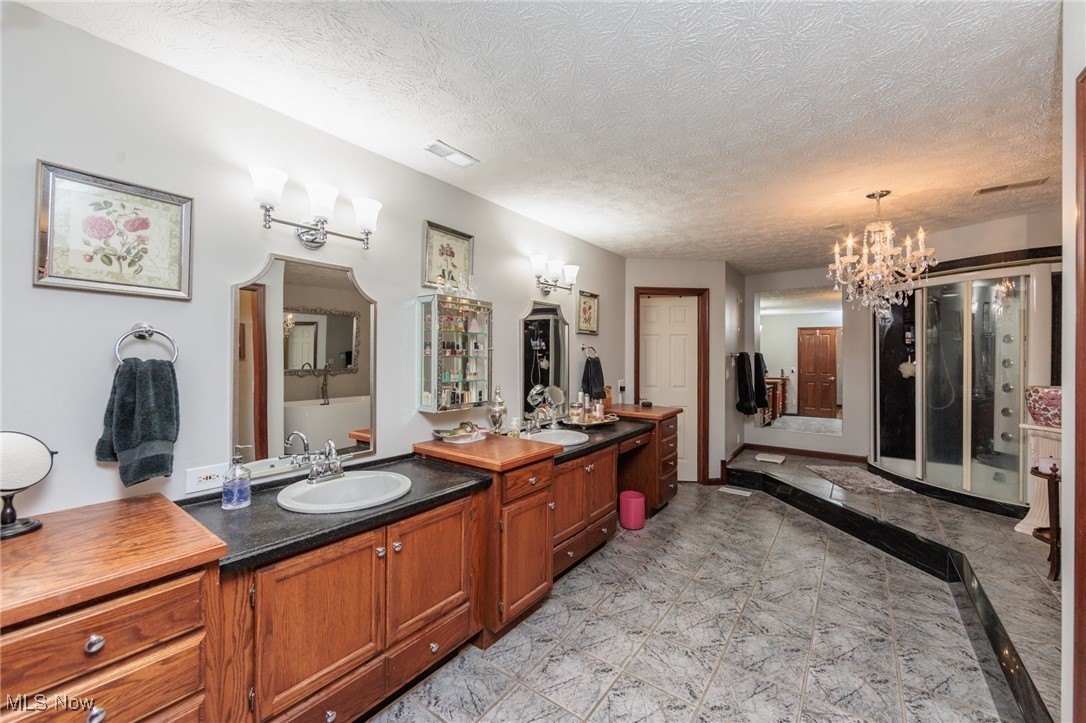 Medina, Ohio, 44256, United States, 5 Bedrooms Bedrooms, ,4 BathroomsBathrooms,Residential,For Sale,1855441