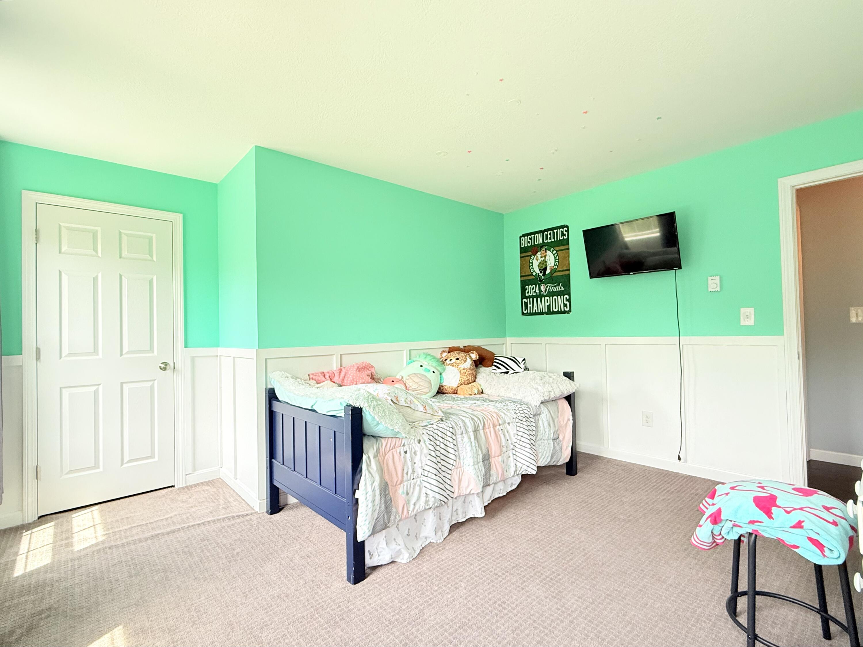 Kennebunk, Maine, 04043, United States, 3 Bedrooms Bedrooms, ,2 BathroomsBathrooms,Residential,For Sale,1897189