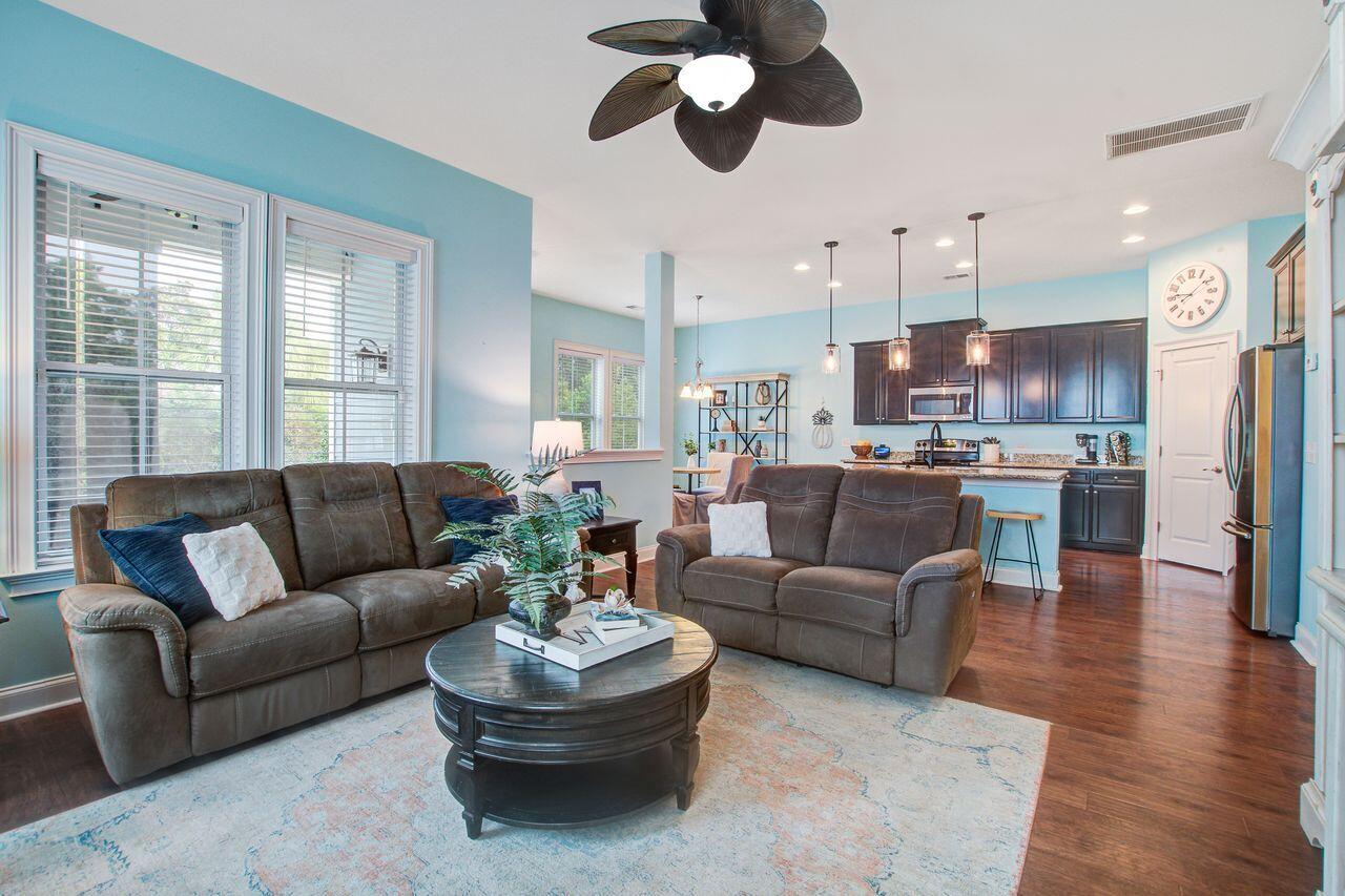 Mount Pleasant, South Carolina, 29466, United States, 4 Bedrooms Bedrooms, ,3 BathroomsBathrooms,Residential,For Sale,1966784